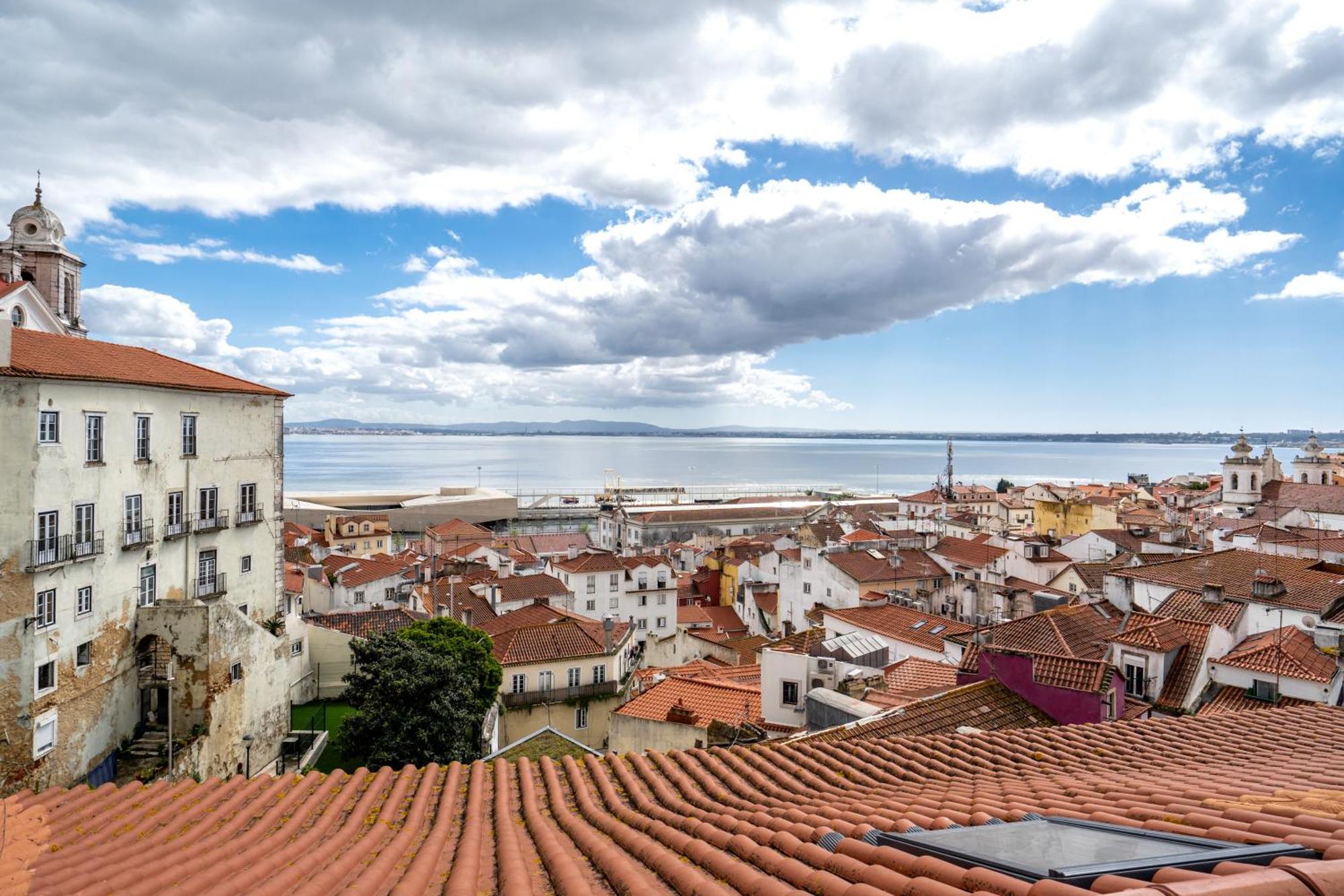 Alfama Terrace 360º - Private Terrace With Exceptional River View With A/C! Lissabon Buitenkant foto